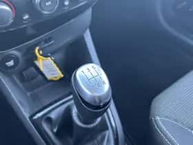 Renault Clio (2019) thumbnail 22