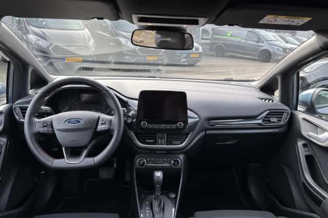Ford Fiesta (2023) thumbnail 3