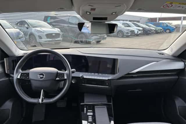Opel Astra (2023) thumbnail 4