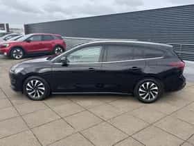 Ford Focus (2022) thumbnail 5