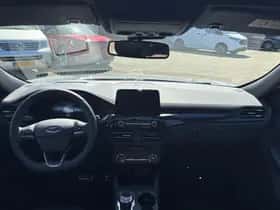 Ford Kuga (2020) thumbnail 3