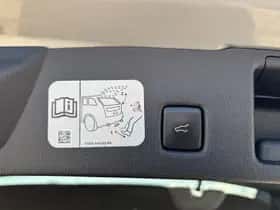 Ford Kuga (2020) thumbnail 9