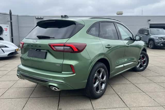 Ford Kuga (2025) thumbnail 2