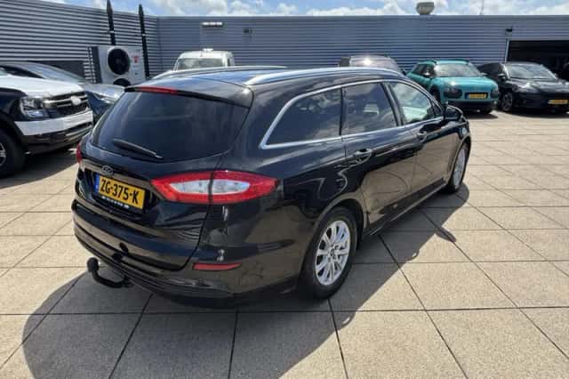 Ford Mondeo (2018) thumbnail 2