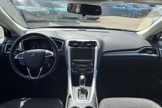 Ford Mondeo (2018) thumbnail 3