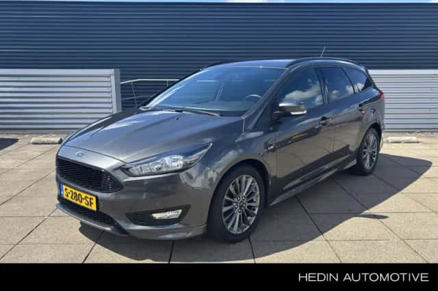 Ford Focus (2018) thumbnail 1