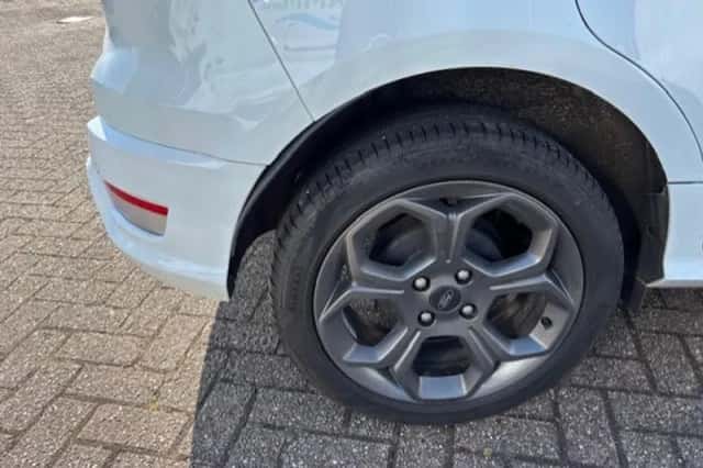 Ford EcoSport (2022) thumbnail 4