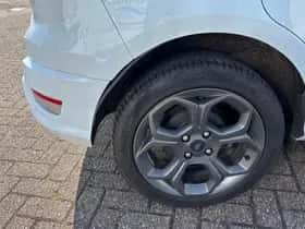 Ford EcoSport (2022) thumbnail 4