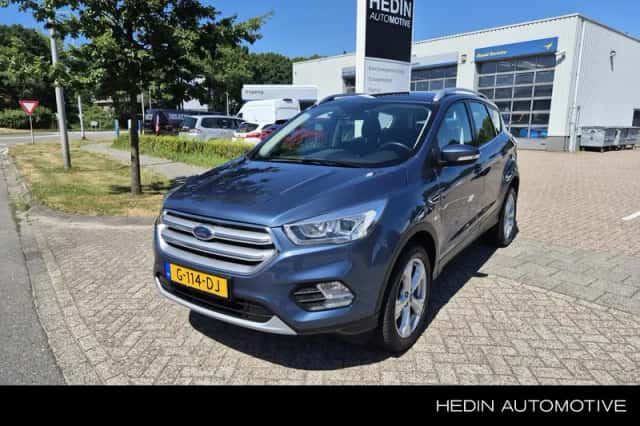Ford Kuga (2019) thumbnail 1