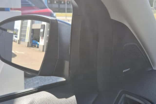 Ford Kuga (2019) thumbnail 2