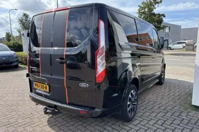Ford Transit Custom (2023) thumbnail 2