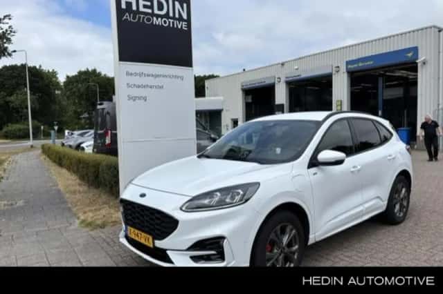 Ford Kuga (2024) thumbnail 1