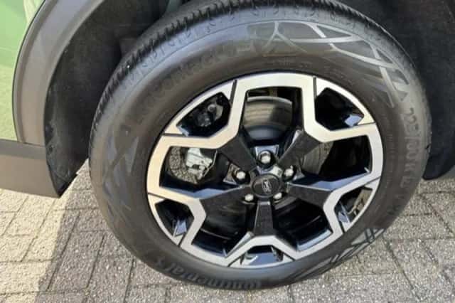 Ford Kuga (2025) thumbnail 4