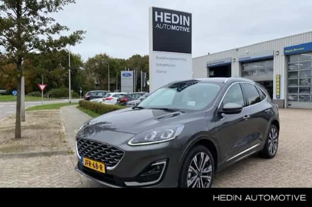 Ford Kuga (2022) thumbnail 1