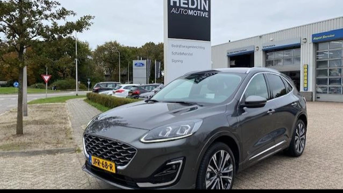 Ford Kuga (2022) — foto 1