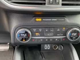 Ford Kuga (2022) thumbnail 13