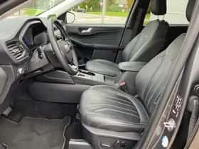 Ford Kuga (2022) thumbnail 18