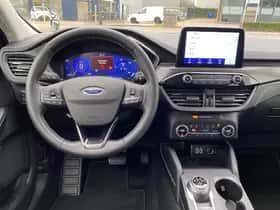 Ford Kuga (2022) thumbnail 3