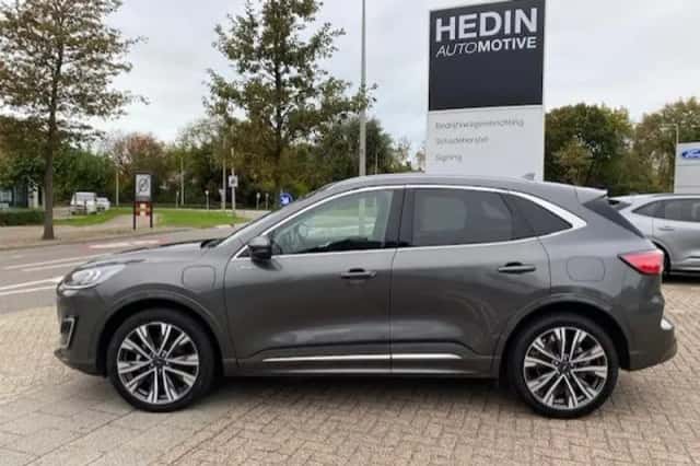 Ford Kuga (2022) thumbnail 4