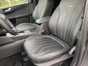 Ford Kuga (2022) thumbnail 10