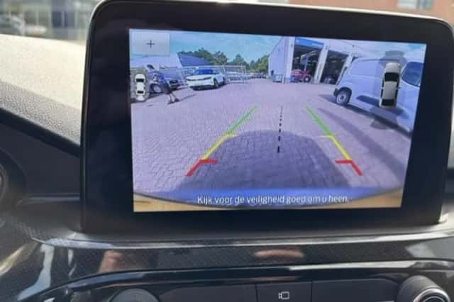 Ford Kuga (2023) thumbnail 6