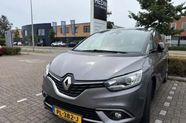 Renault Grand Scénic (2017) thumbnail 2