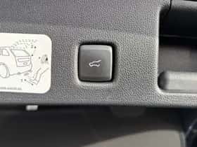 Ford Kuga (2022) thumbnail 15