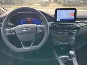 Ford Kuga (2022) thumbnail 3