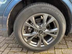 Ford Kuga (2022) thumbnail 4