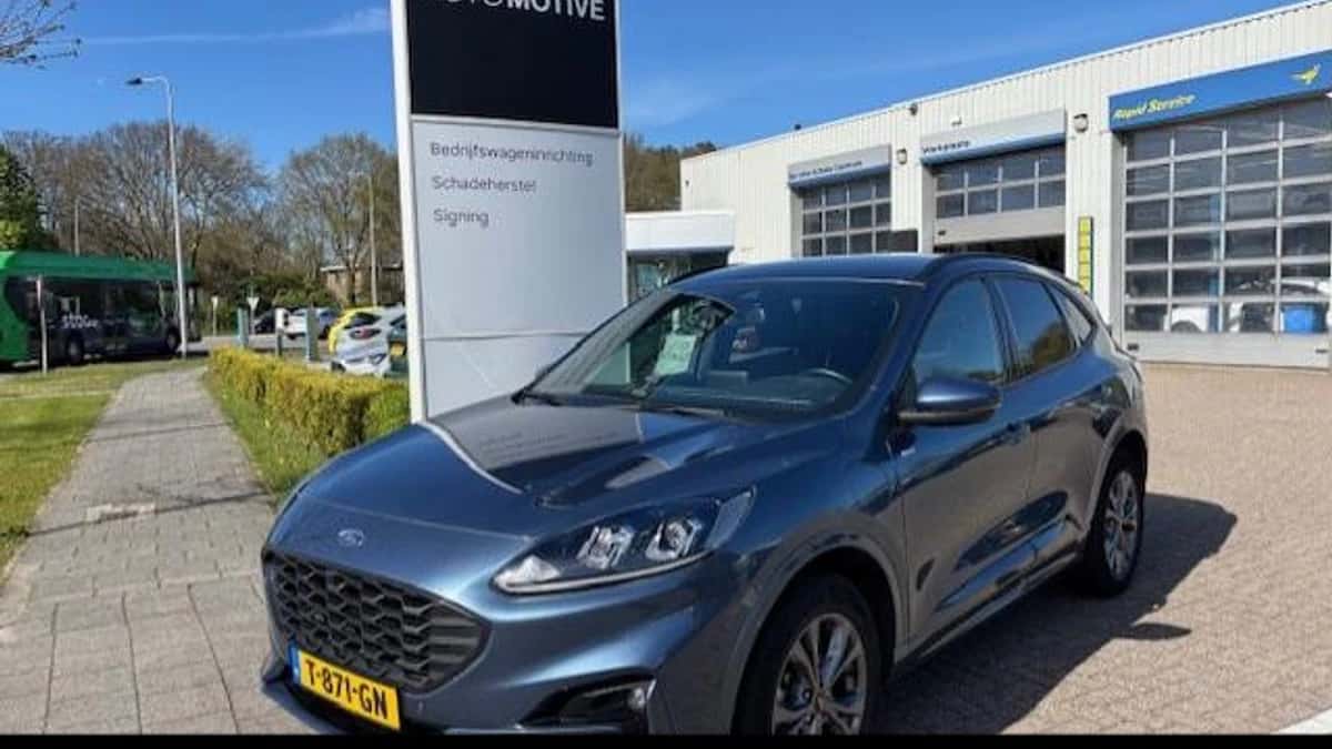 Ford Kuga (2023) — foto 1