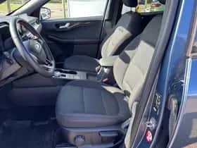 Ford Kuga (2023) thumbnail 10