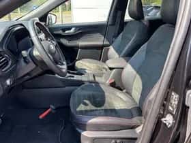 Ford Kuga (2021) thumbnail 18