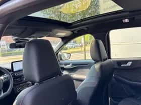 Ford Kuga (2021) thumbnail 22