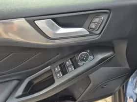 Ford Focus (2019) thumbnail 18