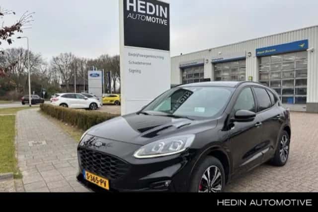 Ford Kuga (2023) thumbnail 1