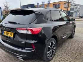 Ford Kuga (2023) thumbnail 2