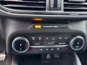 Ford Kuga (2023) thumbnail 12