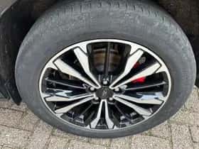 Ford Kuga (2023) thumbnail 4