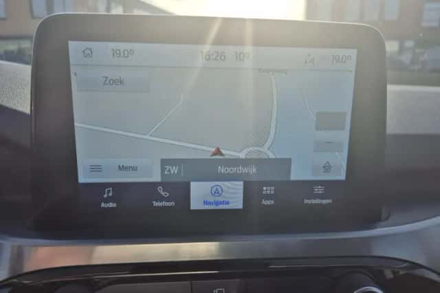 Ford Kuga (2020) thumbnail 5