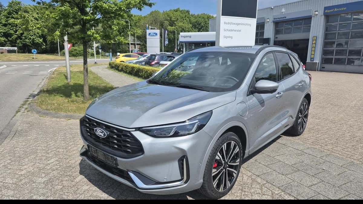 Ford Kuga (2024) — foto 1