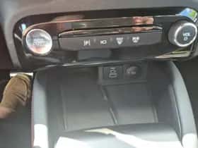 Ford Kuga (2024) thumbnail 3
