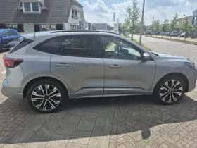 Ford Kuga (2024) thumbnail 31