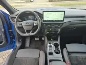 Ford Kuga (2024) thumbnail 2