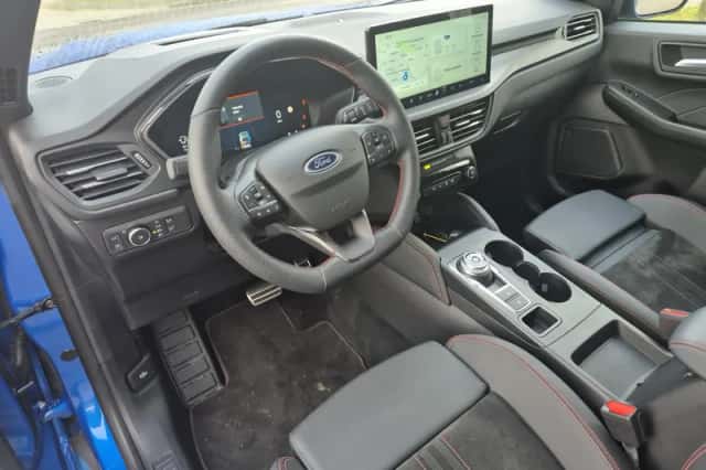 Ford Kuga (2024) thumbnail 6