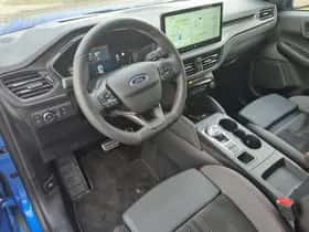 Ford Kuga (2024) thumbnail 6