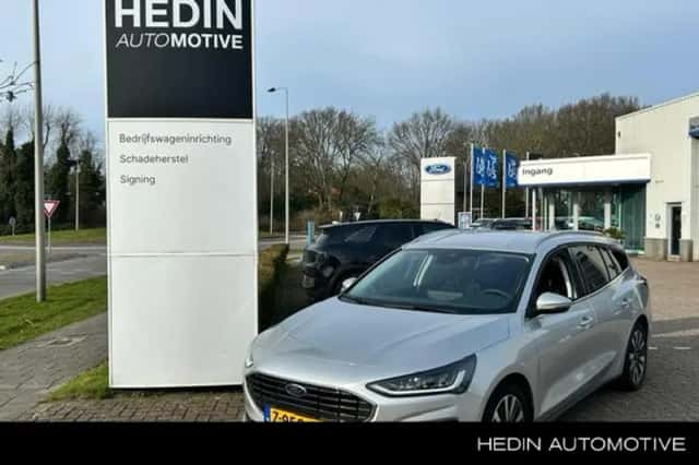 Ford Focus (2024) thumbnail 1