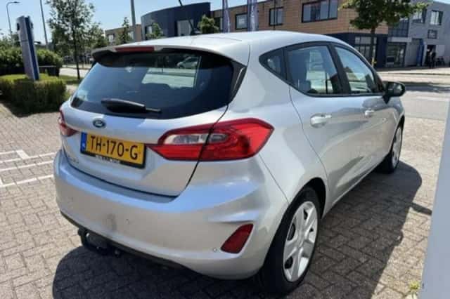 Ford Fiesta (2018) thumbnail 2