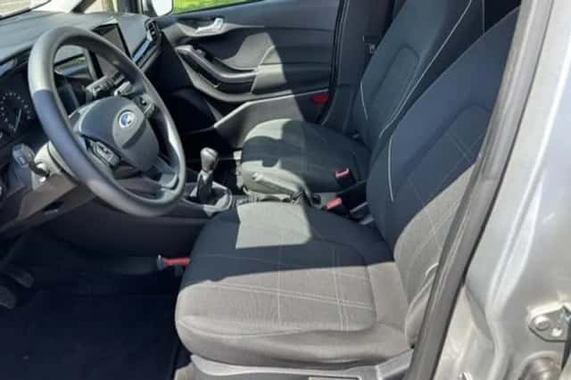 Ford Fiesta (2018) thumbnail 3