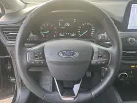Ford Focus (2022) thumbnail 12