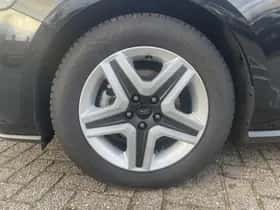 Ford Focus (2022) thumbnail 3